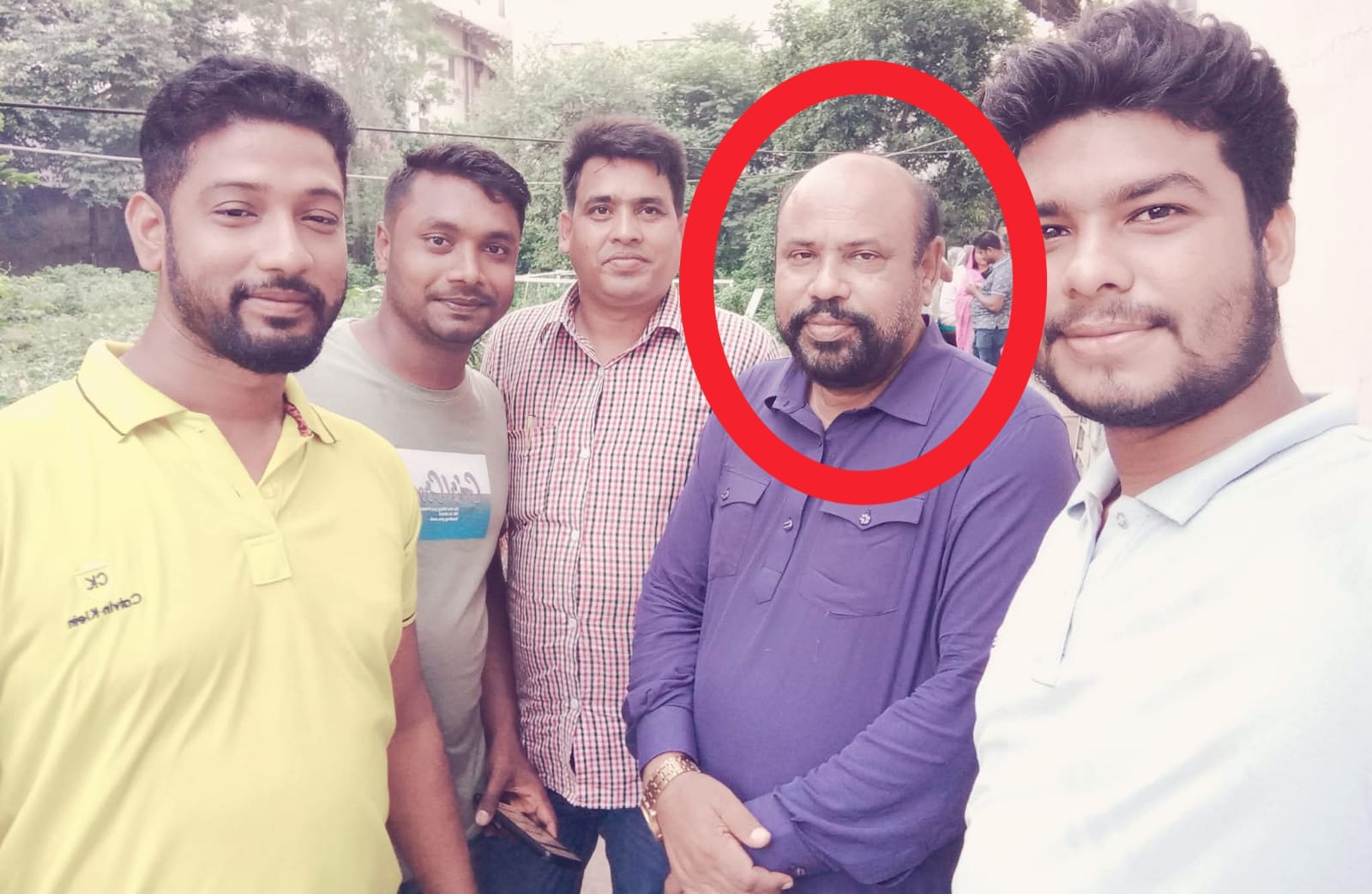 আওয়ামী লীগ নেতার ছত্রছায়ায় ছোট ভাইয়ের জমি দখলের পায়তারা বড় ভাইয়ের