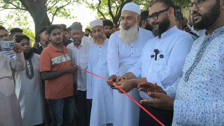 সাভারে ২টি রাস্তা উদ্বোধন করলেন ব্যারিস্টার মীর আহমেদ বিন কাশেম আরমান