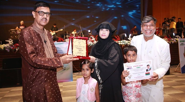 আশুলিয়ায় সংসদ নির্বাচনে দ্বায়িত্বপ্রাপ্ত পোলিং এজেন্টদের সংবর্ধনা